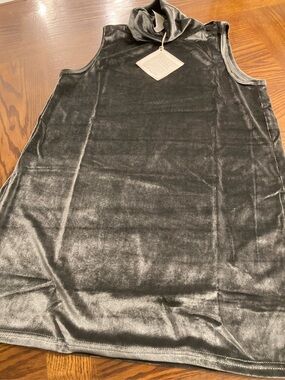 Wynne Layers:  Velour Luxe Turtleneck Sleeveless - Grey